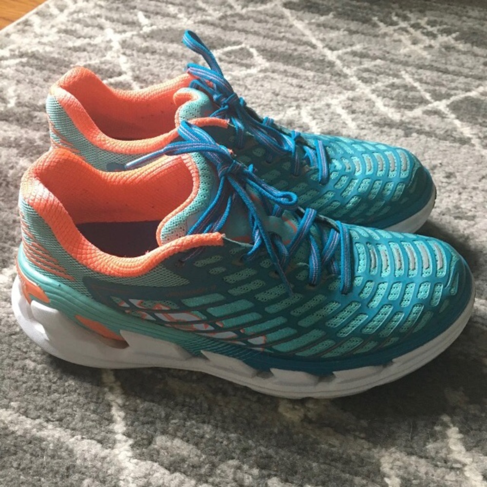 Hoka One One Vanquish 3.